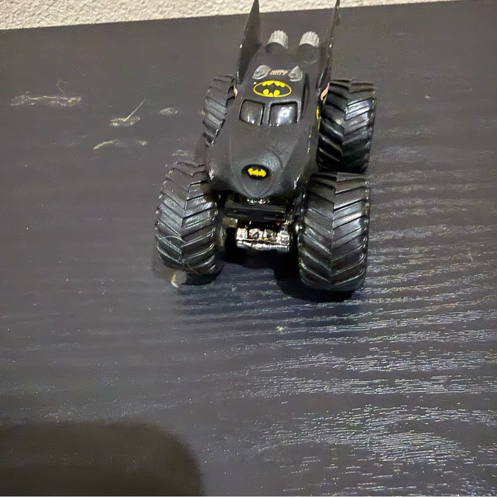 Hot Wheels Batman Monster Truck Diecast Toy Car‎ Black Yellow Logo